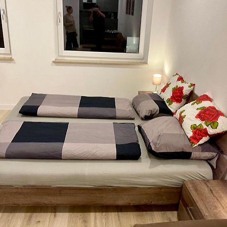 Neu Grosse Einzimmerwohnung Im Zentrum Goldstadt Pforzheim Schloessle Exterior photo