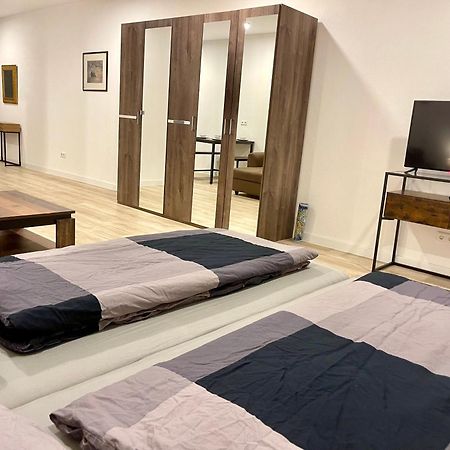 Neu Grosse Einzimmerwohnung Im Zentrum Goldstadt Pforzheim Schloessle Exterior photo