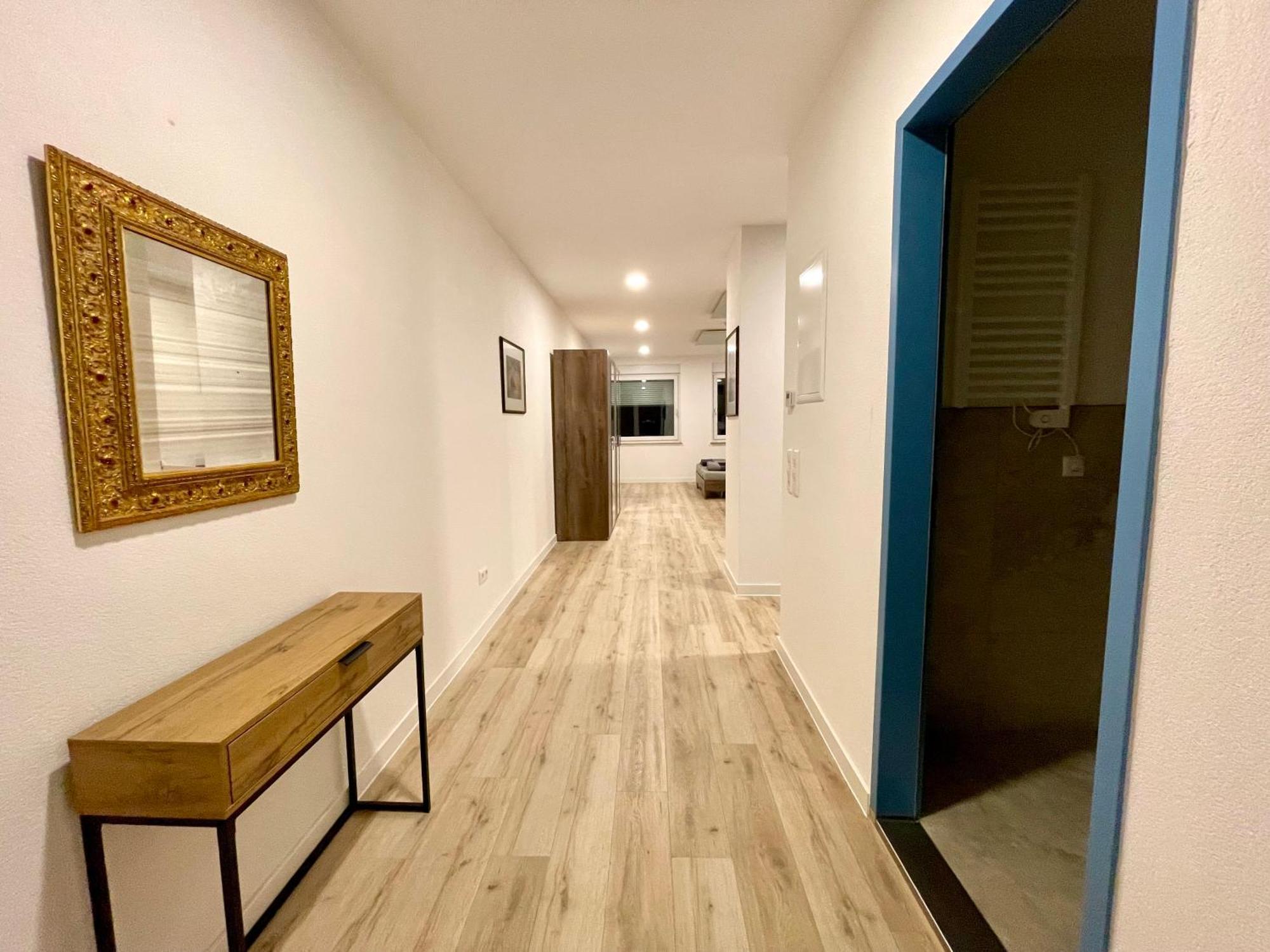 Neu Grosse Einzimmerwohnung Im Zentrum Goldstadt Pforzheim Schloessle Exterior photo