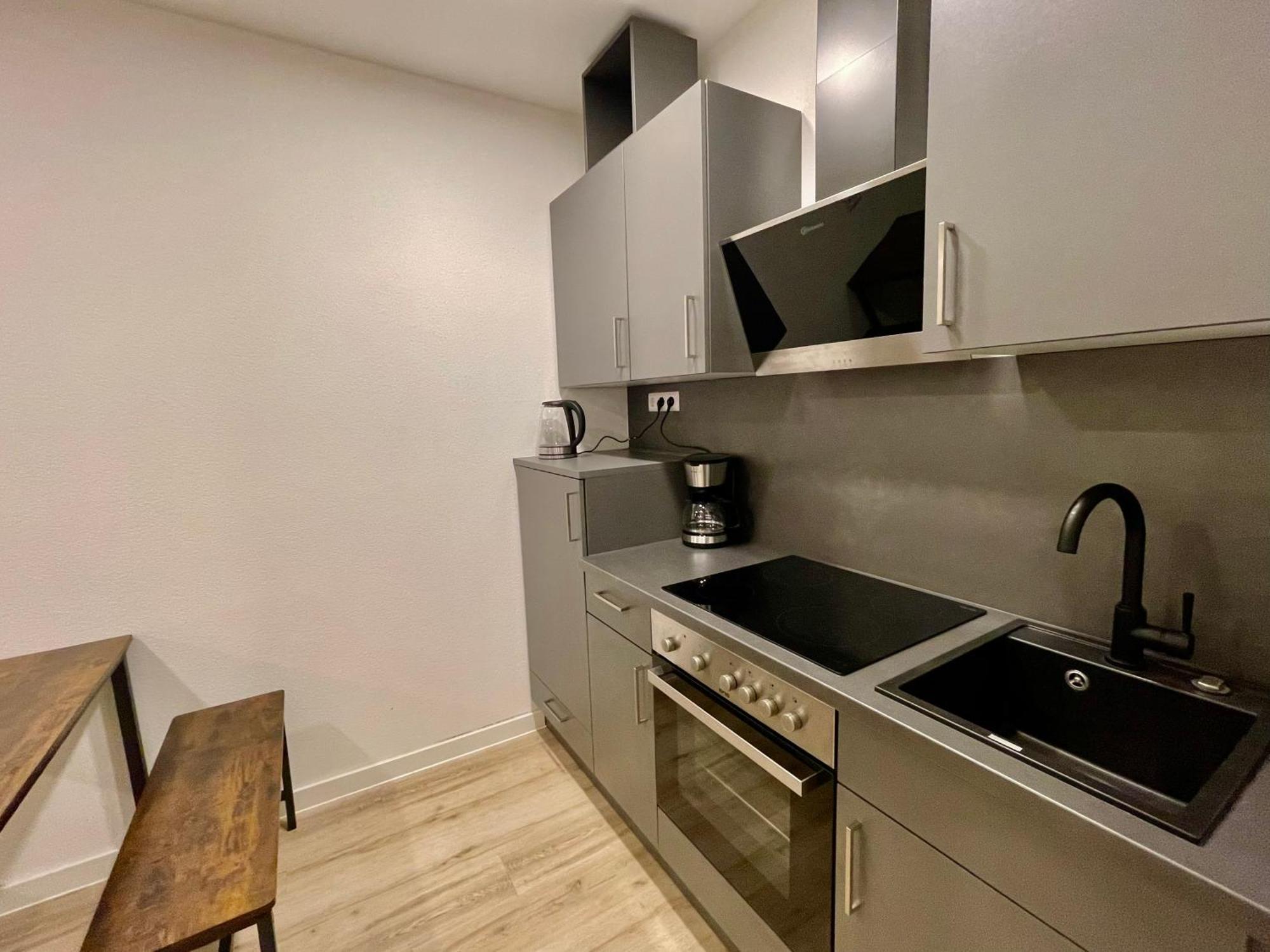 Neu Grosse Einzimmerwohnung Im Zentrum Goldstadt Pforzheim Schloessle Exterior photo